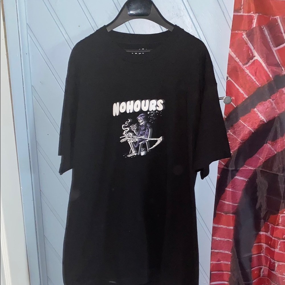 NoHours Black Graphic T-Shirt